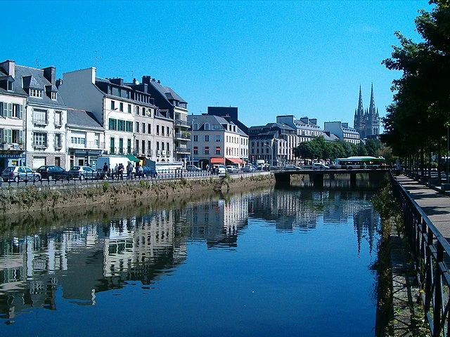 Vue sur l'Odet à Quimper, ville où Numévia accompagne les entreprises dans leur projet web.